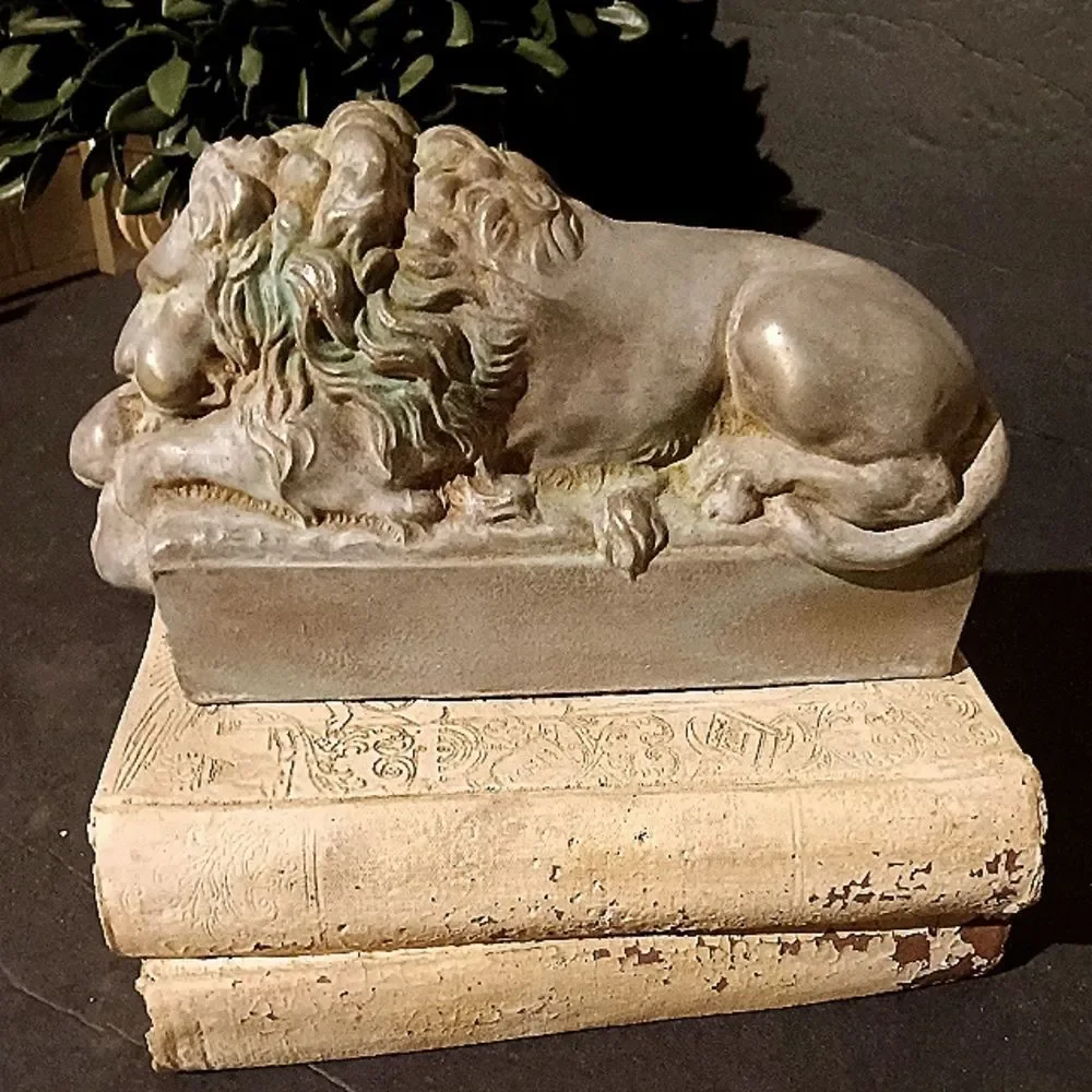 Sleeping Lion Sculpture on Books of Religion RARE & UNIQUE - Picture 1 of 17